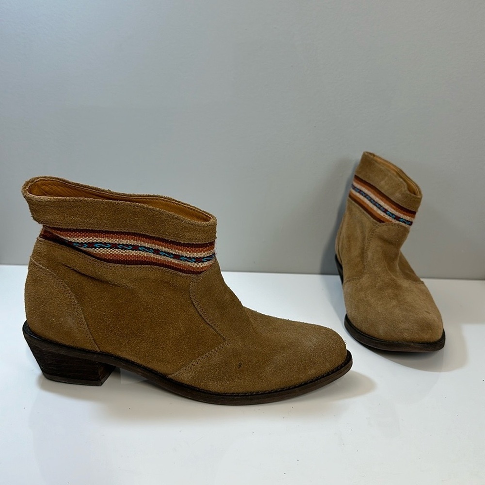Fortress of Inca Suede Aztec Ankle Boots Size 6